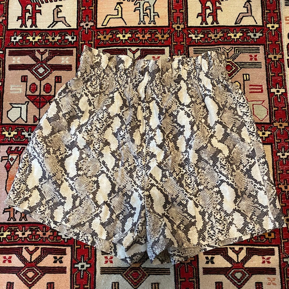 Snake print Short
